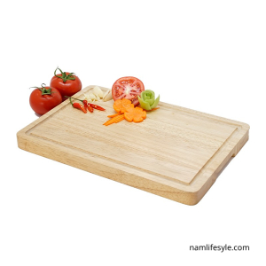 Cutting Board with Groove and sauce hole. 